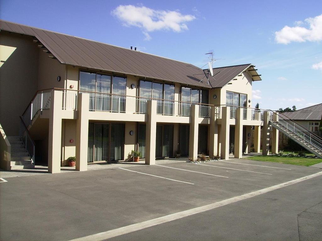 Methven Motel & Apartments Екстер'єр фото